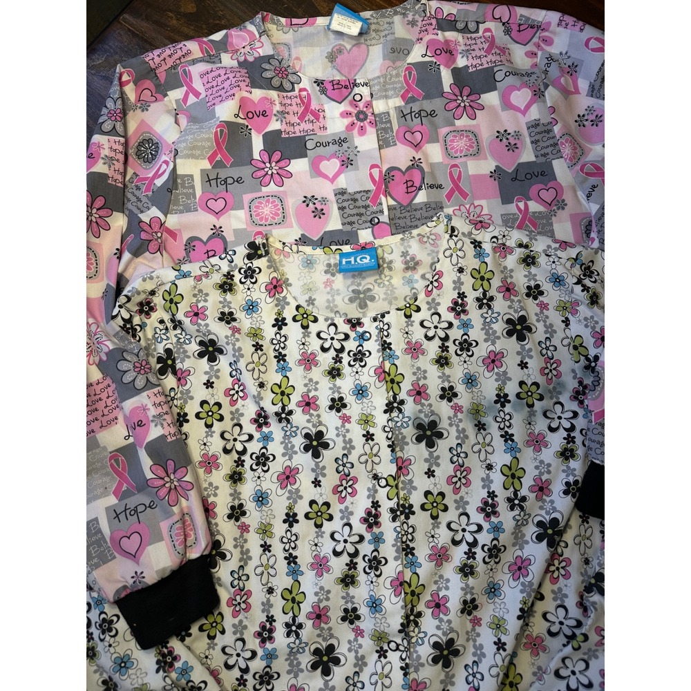 Scrub H.Q. bundle of 2 Floral Print Scrub Top Size M Breast Cancer‎ Awareness